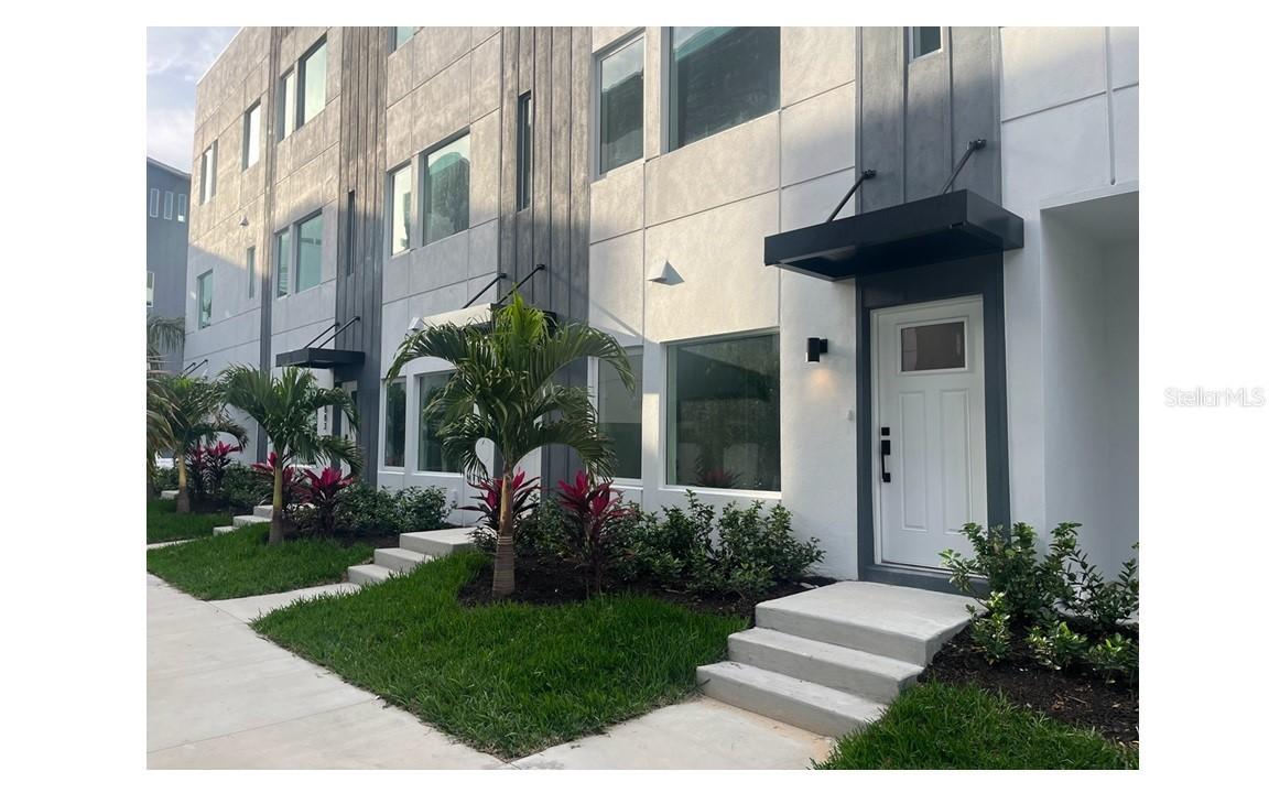 879 6th Ave., St Petersburg, FL 33701