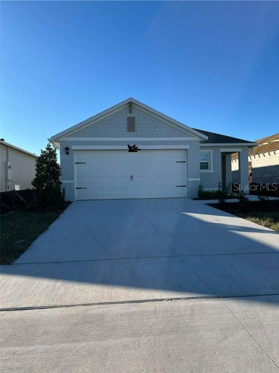 203 Amberwood Way, Umatilla, FL 32784