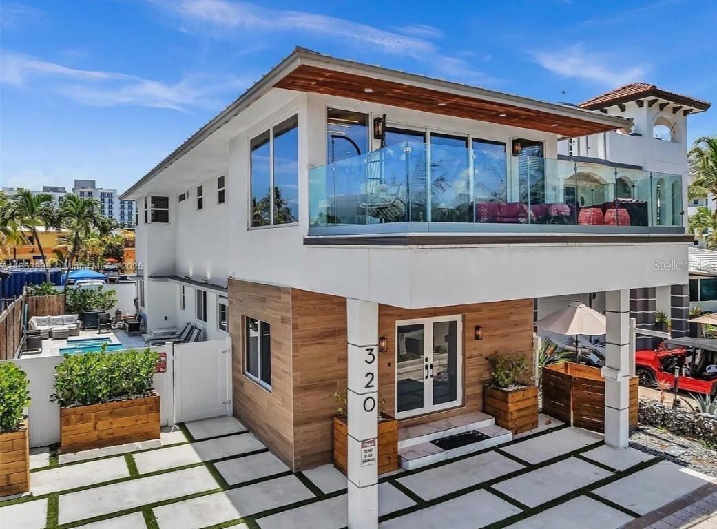 320 Missouri St., Hollywood, FL 33019