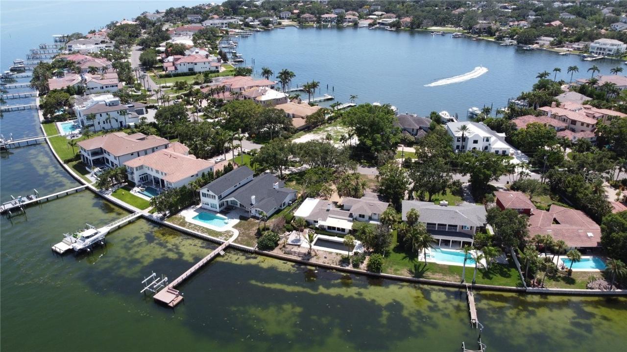 1967 Brightwaters Blvd., St Petersburg, FL 33704