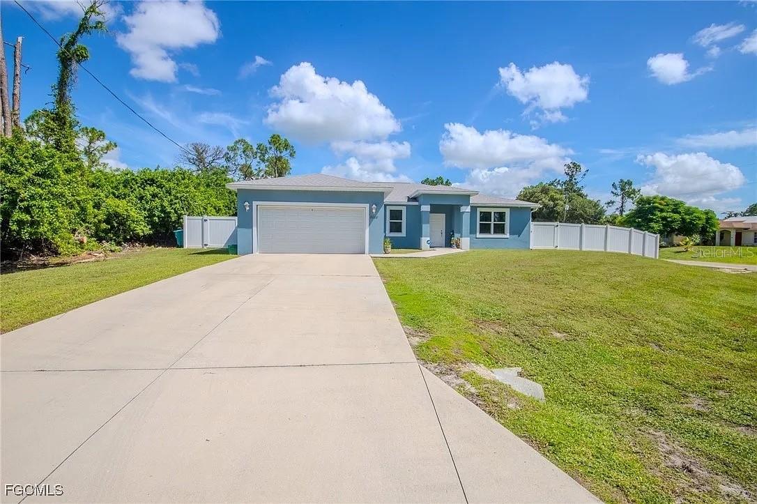 8014 Royal Cir., Labelle, FL 33935