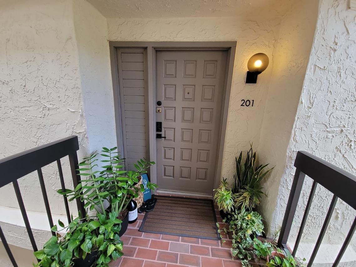 1925 Gulf Of Mexico Dr. #G8-201, Longboat Key, FL 34228