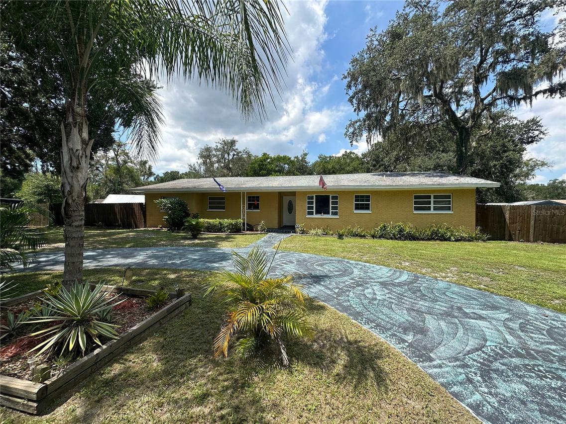 7202 N Center Dr., Tampa, FL 33604