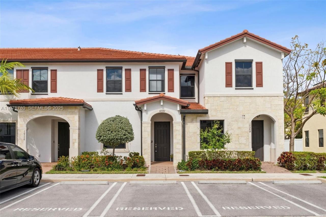 10582 W 33rd Ln., Hialeah, FL 33018
