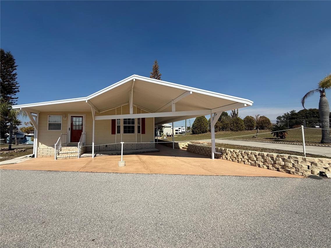 251 Patterson Rd. #H46, Haines City, FL 33844