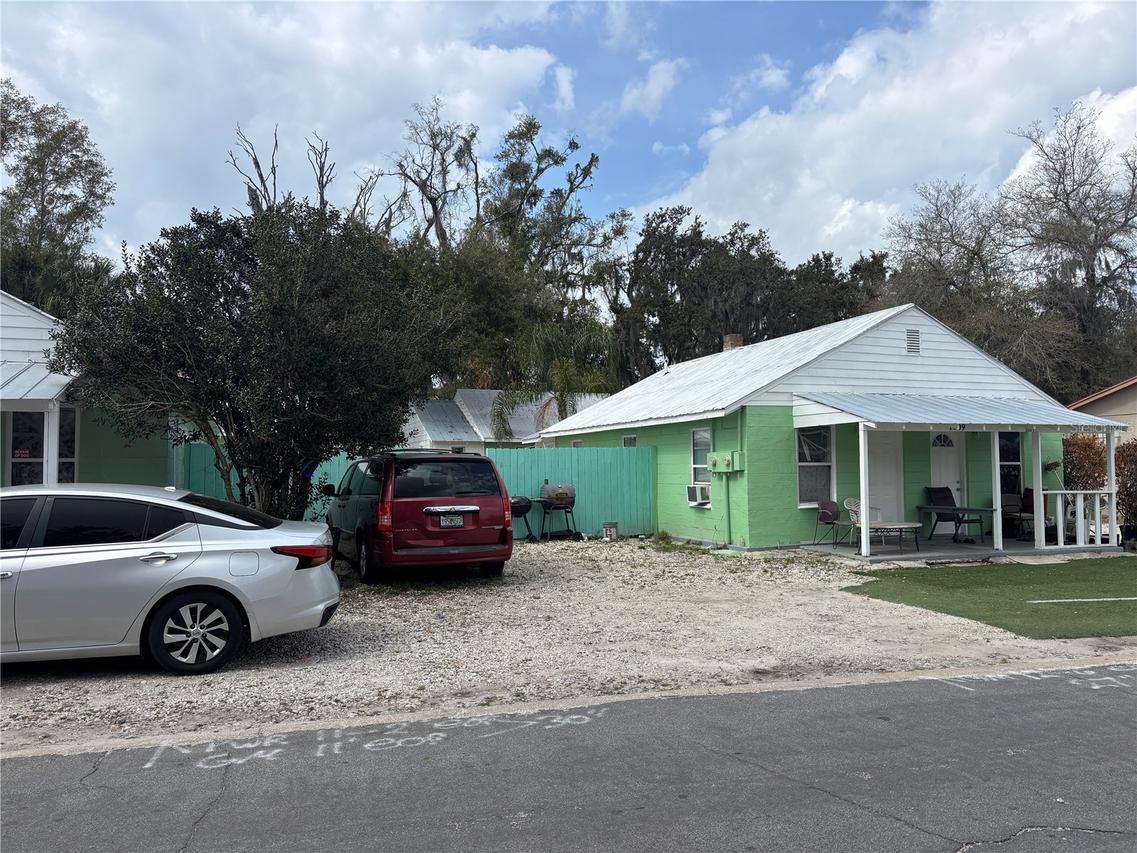 1611 N Simpson St., Mount Dora, FL 32757