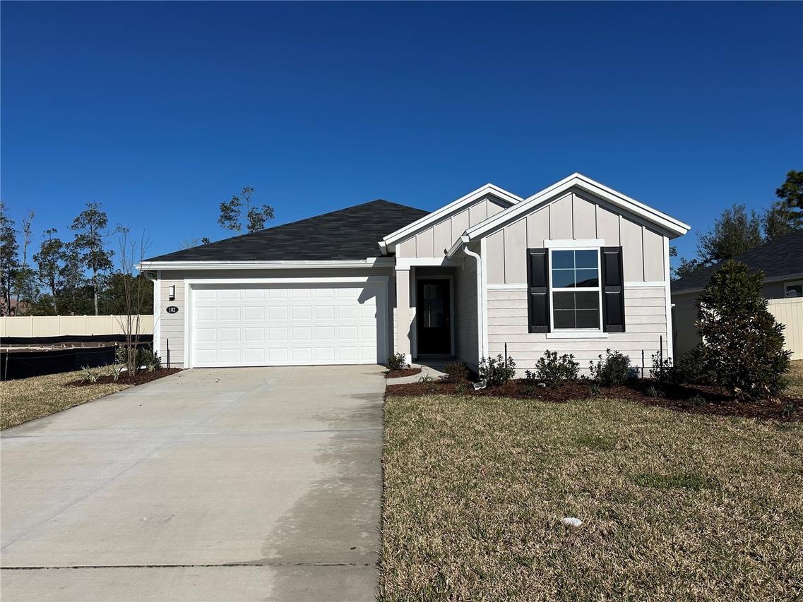 102 Waverly Ln., Palm Coast, FL 32164