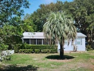 426 Hitchcock St., Lady Lake, FL 32159