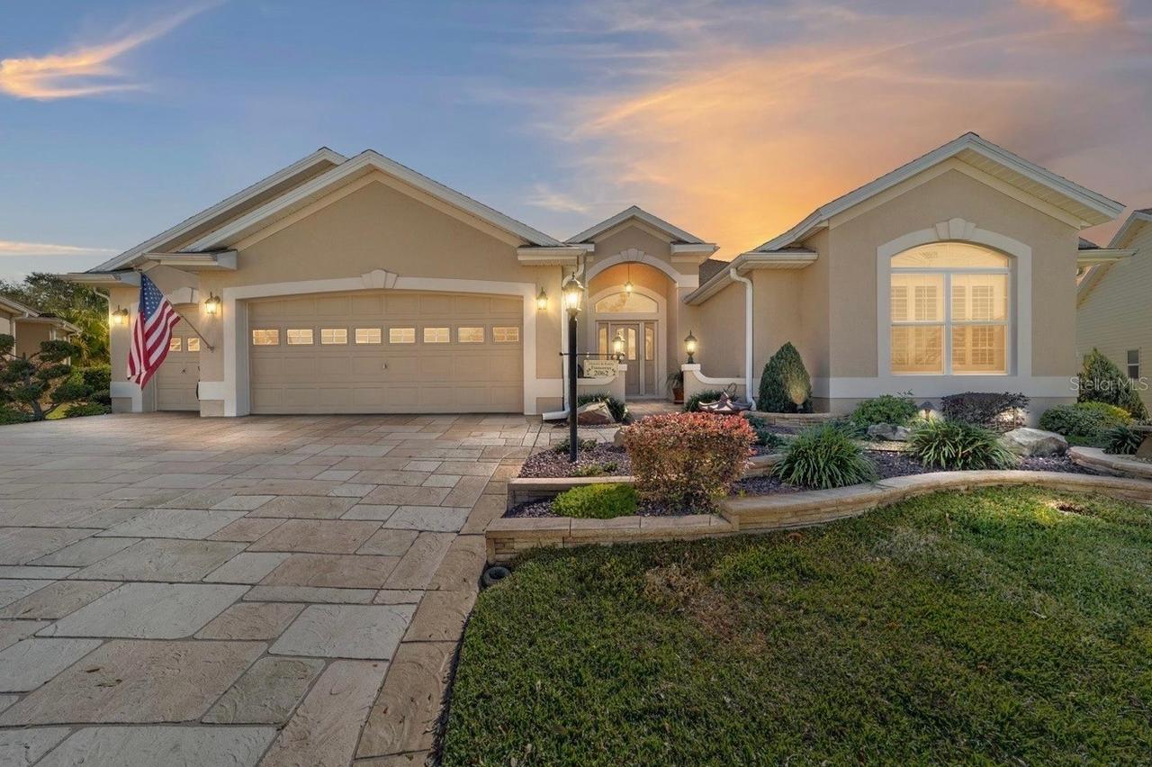 2062 Bonneau Ln., The Villages, FL 32162