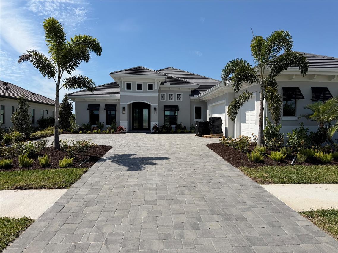 990 Blue Shell Loop, Sarasota, FL 34240