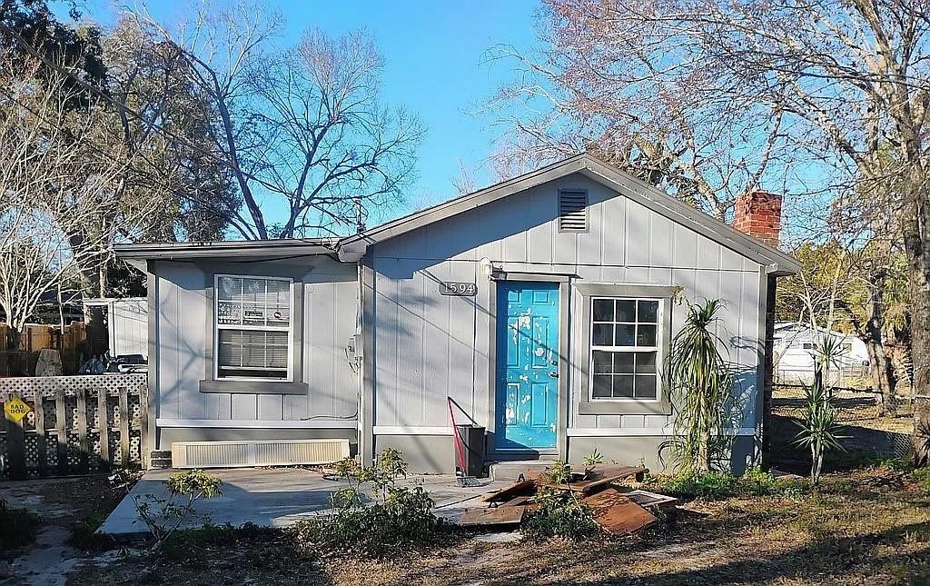 1594 Montgomery Ave., Daytona Beach, FL 32117