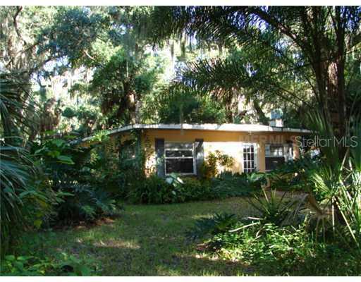 10765 W Beach Pkwy., Lake Wales, FL 33898