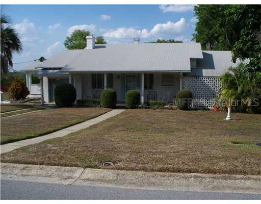 939 Carlton Ave., Lake Wales, FL 33853
