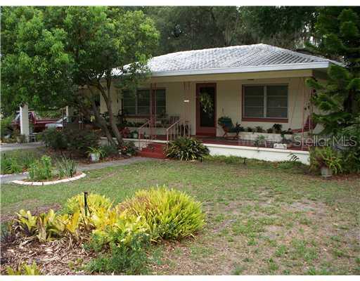 308 S 2nd St., Lake Wales, FL 33853