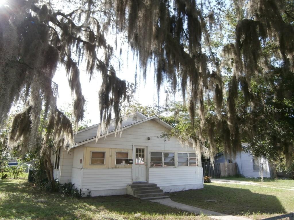 334 S 1st St., Lake Wales, FL 33853