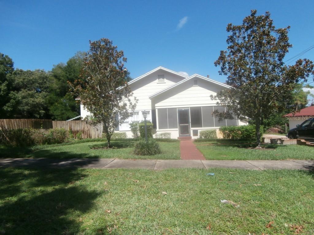 412 S 9th St., Lake Wales, FL 33853