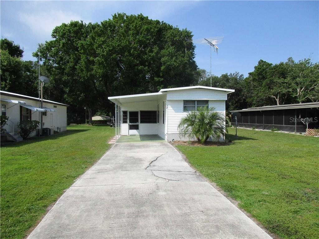 32 Rosalie Oaks Blvd., Lake Wales, FL 33898