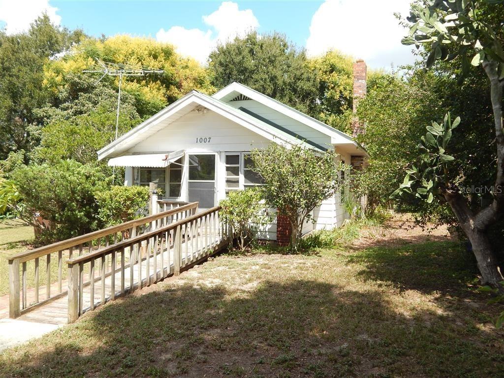 1007 E Grove Ave., Lake Wales, FL 33853