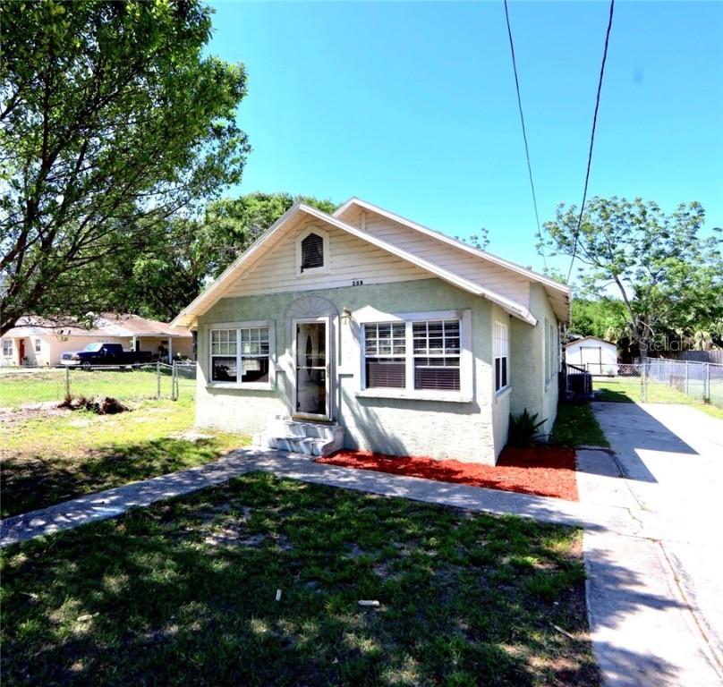 208 W Bullard Ave., Lake Wales, FL 33853
