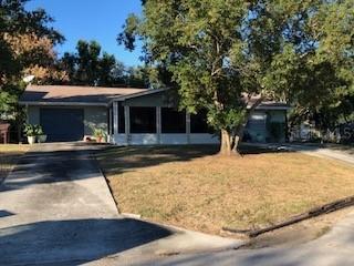 1029 N Tower Ln., Lake Wales, FL 33853