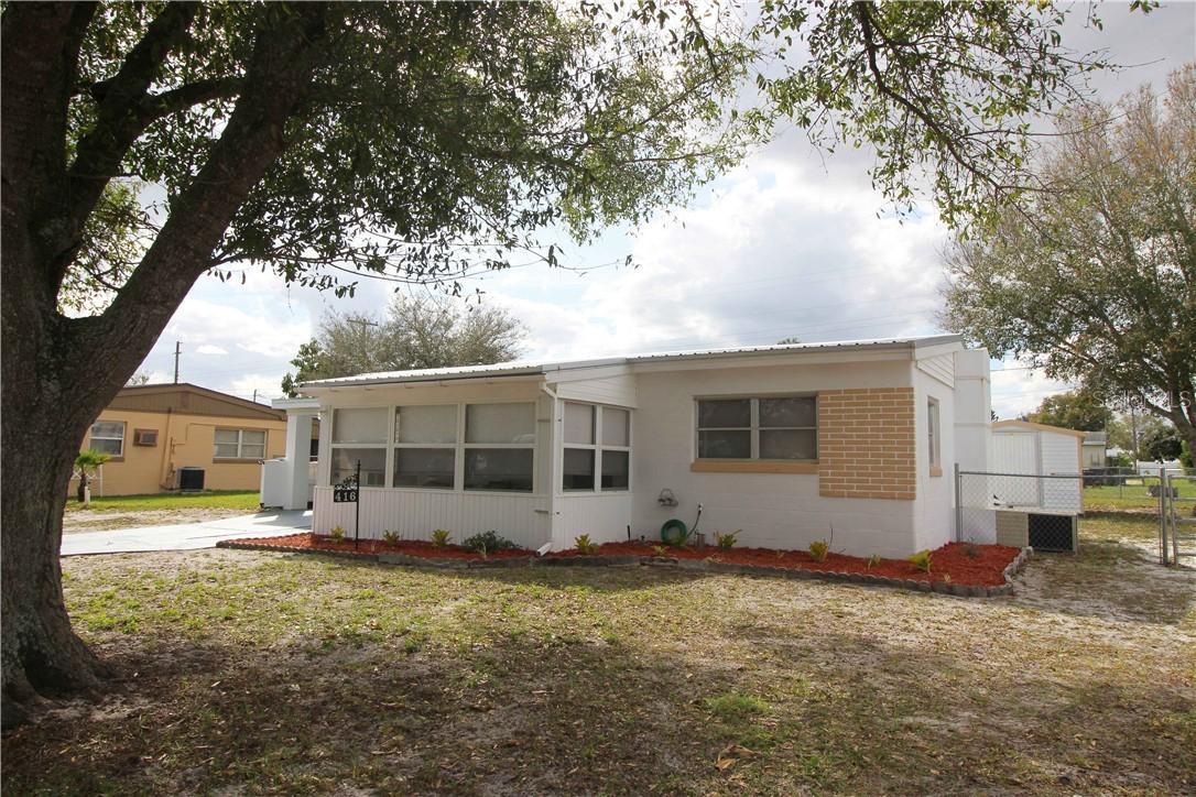 416 Thomas Ave., Frostproof, FL 33843