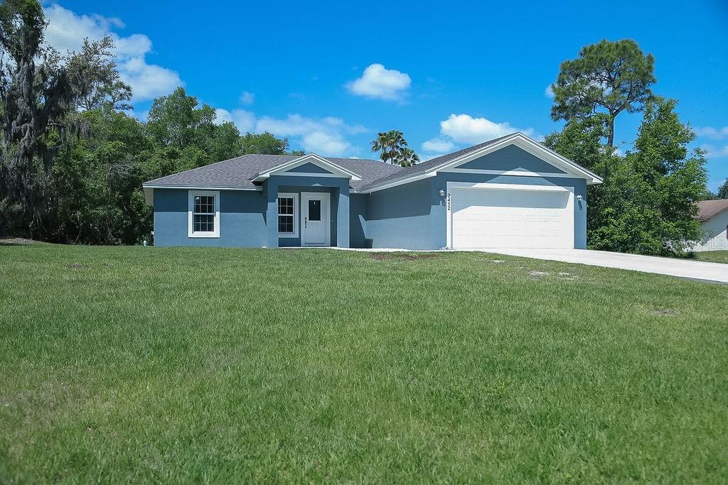 2452 Lake Front Dr, Lake Wales, FL 33898