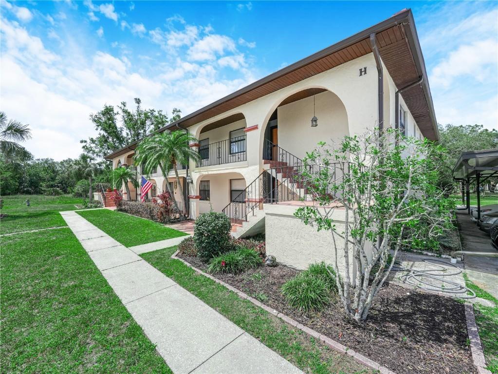 2809 Granada Ct. #5, Lake Wales, FL 33898