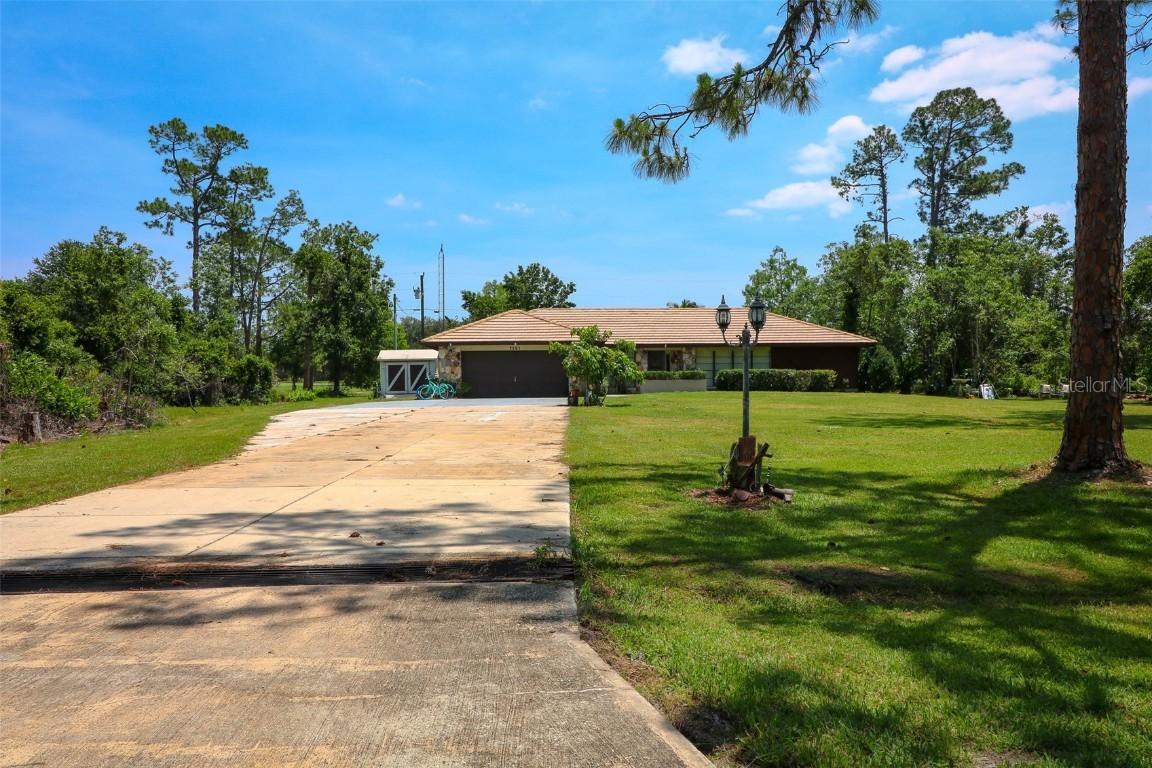 7591 Limonia Dr., Indian Lake Estates, FL 33855