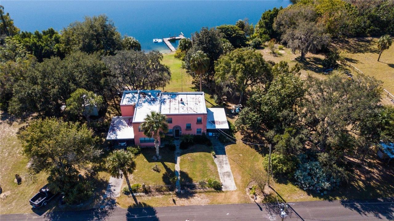 7254 Wisteria Ln., Lake Wales, FL 33898