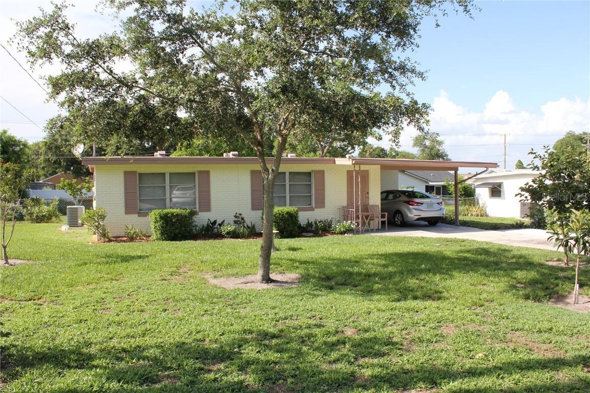 7 Lamplight Ln., Winter Haven, FL 33884