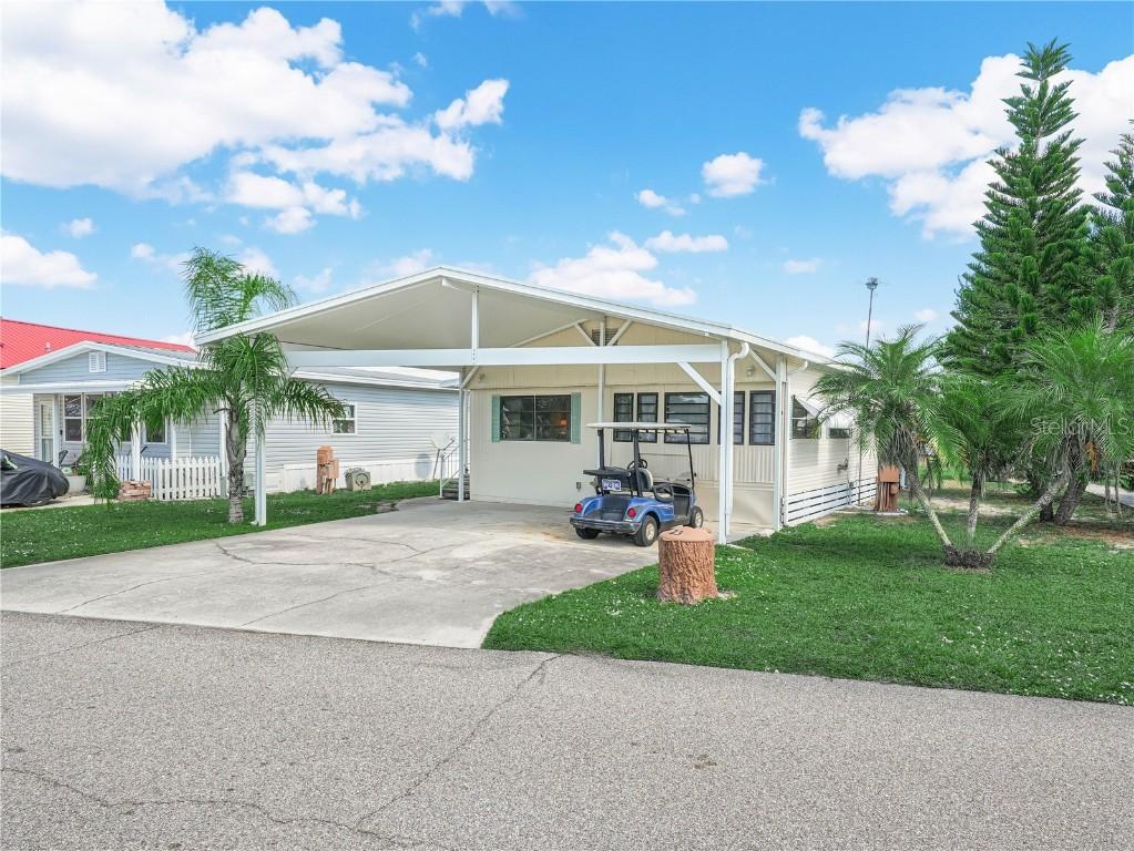 23 Saddlebag Tr., Lake Wales, FL 33898