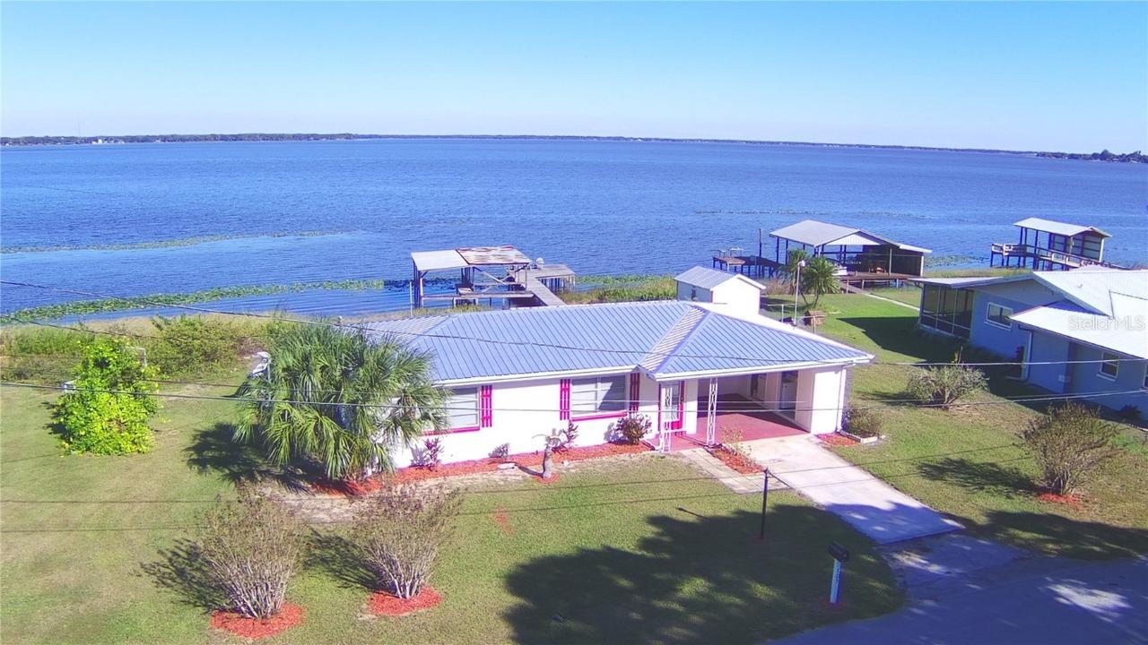 105 Maxcy Ln., Frostproof, FL 33843