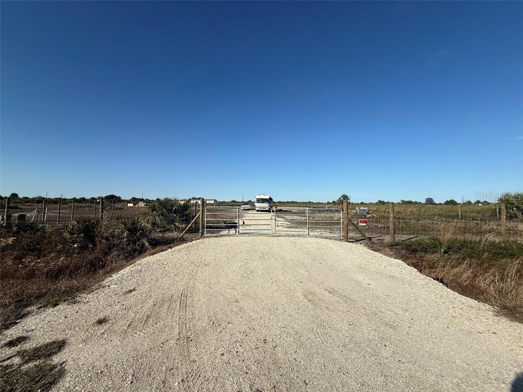 21377 NW 276th St., Okeechobee, FL 34972