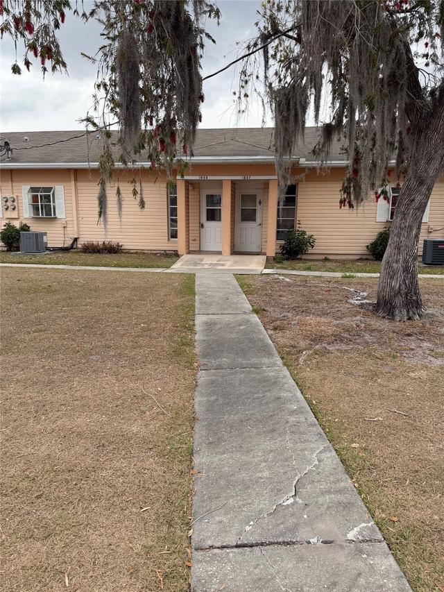 1605 Club Cir., Lakeshore, FL 33854