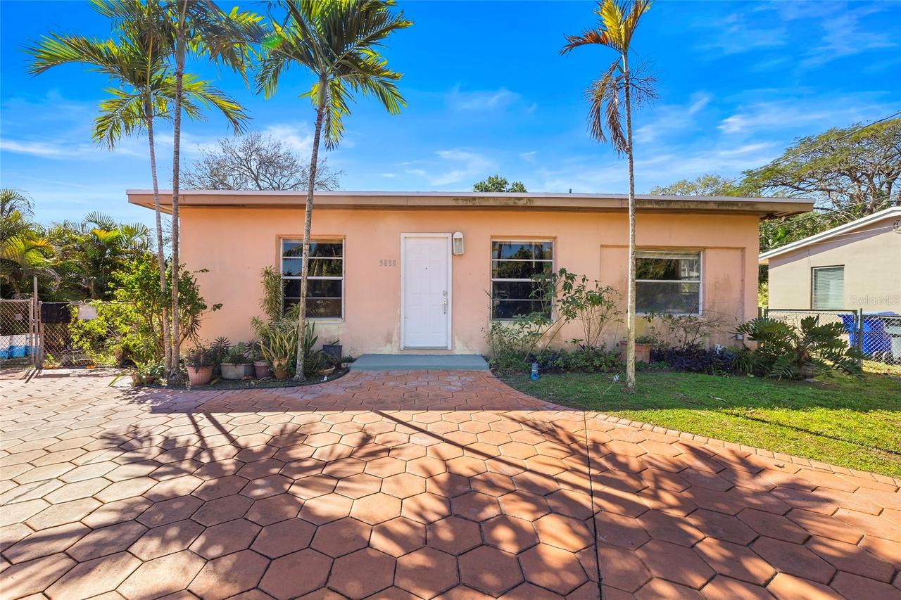 5838 Harding St., Hollywood, FL 33021