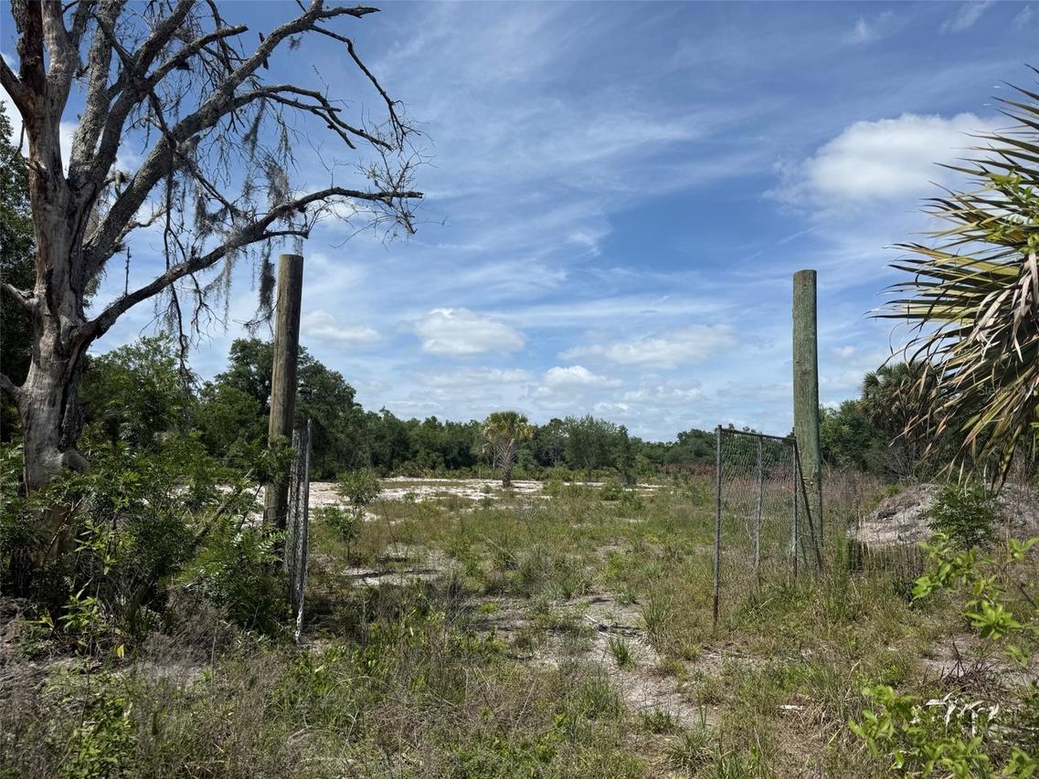 18121 NW 256th St., Okeechobee, FL 34972