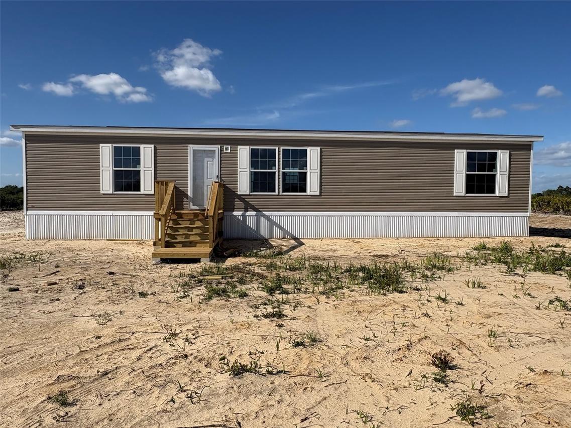 19033 NW 262nd St., Okeechobee, FL 34972