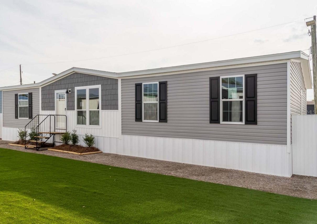 19520 NW 260th St., Okeechobee, FL 34972