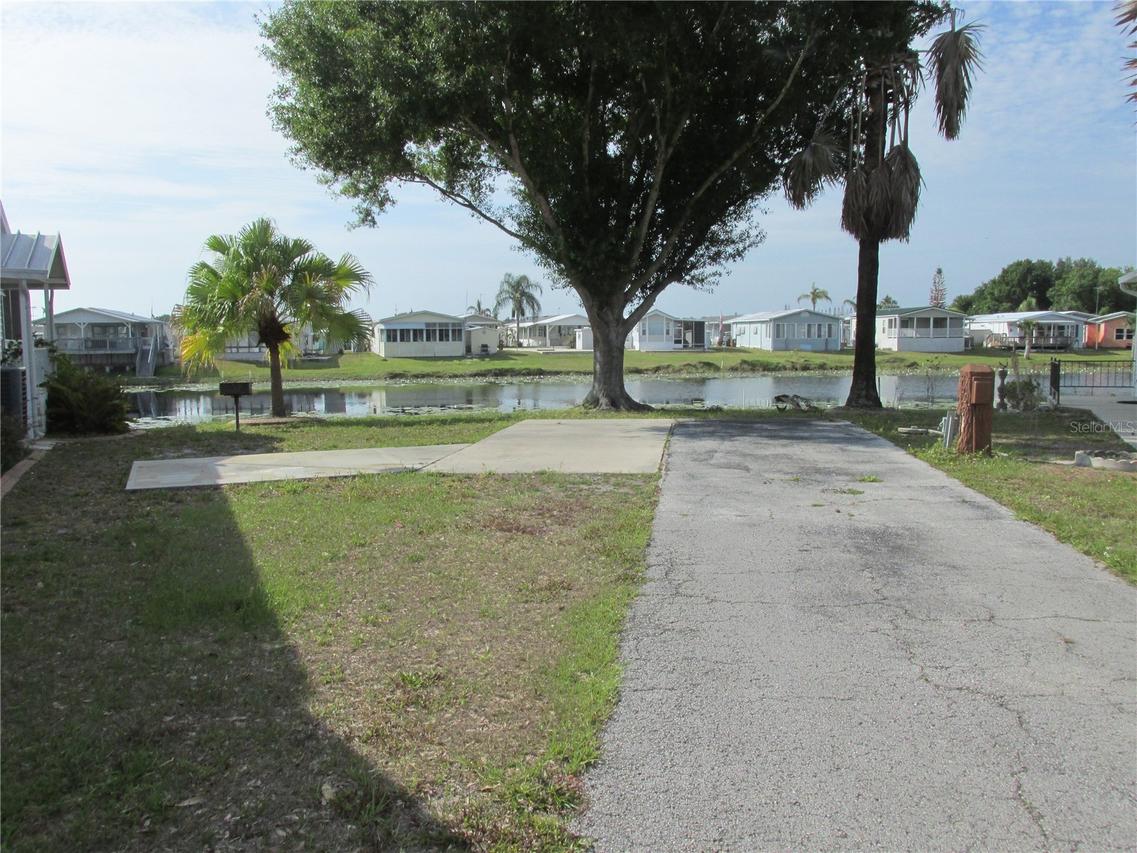 15 Red Quill Cir., Lake Wales, FL 33898