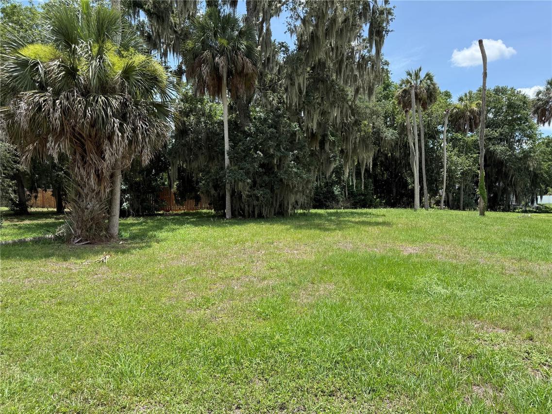 Lake Pierce Dr., Lake Wales, FL 33898
