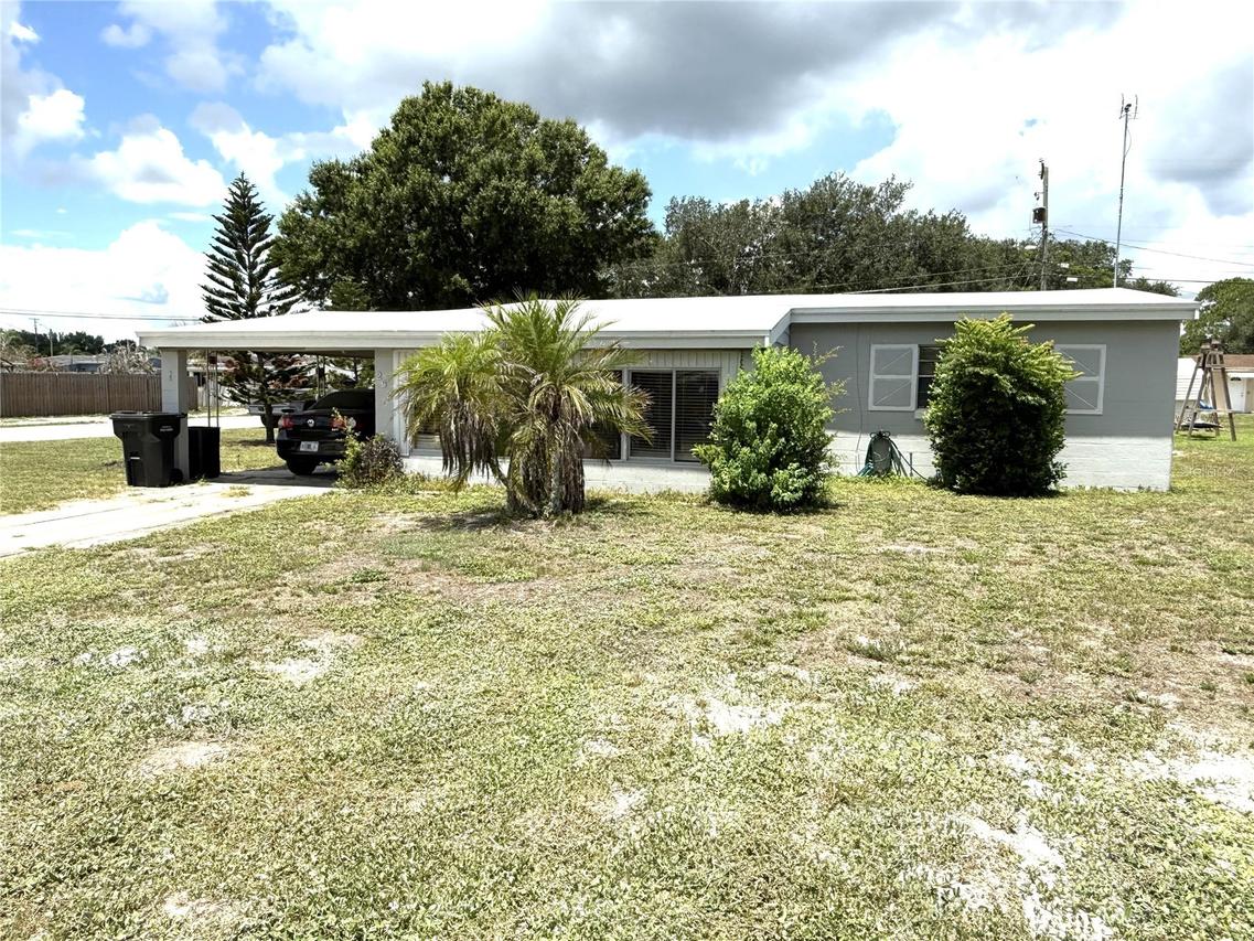 262 Walter Ave., Frostproof, FL 33843