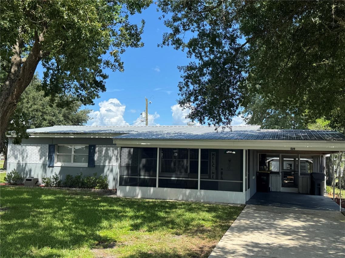 519 Thomas Ave., Frostproof, FL 33843