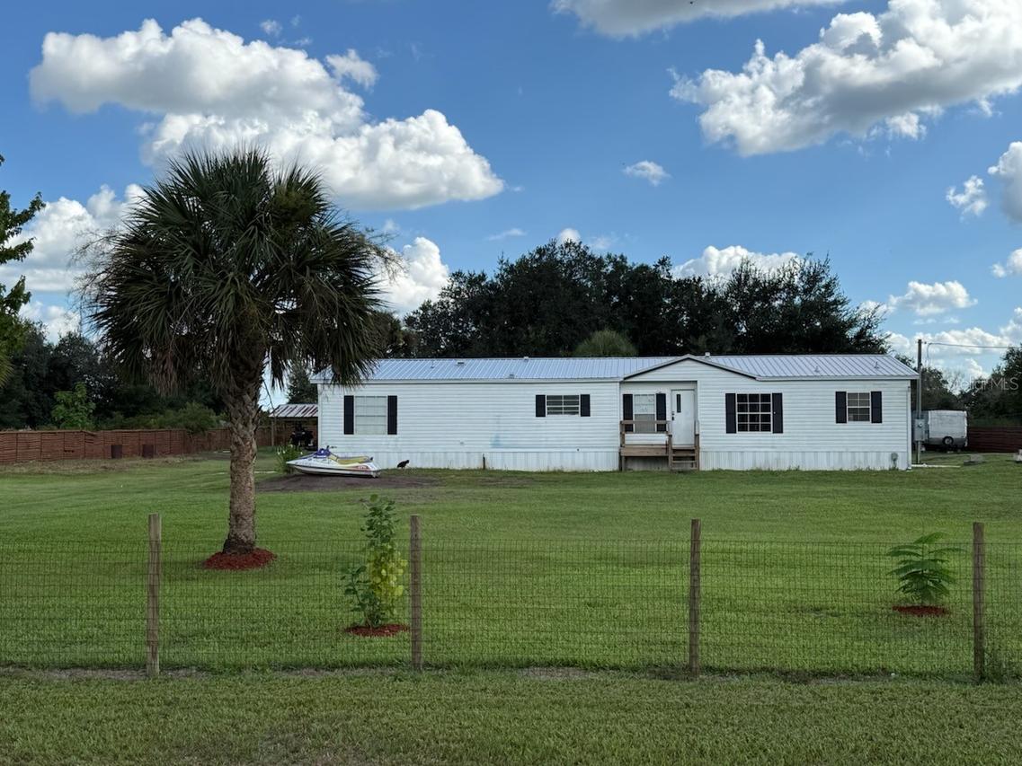 19046 NW 302nd St., Okeechobee, FL 34972