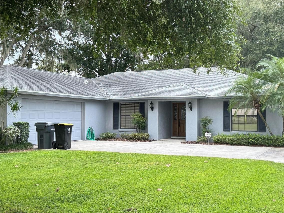 10 Fort Clinch Heights Rd., Frostproof, FL 33843