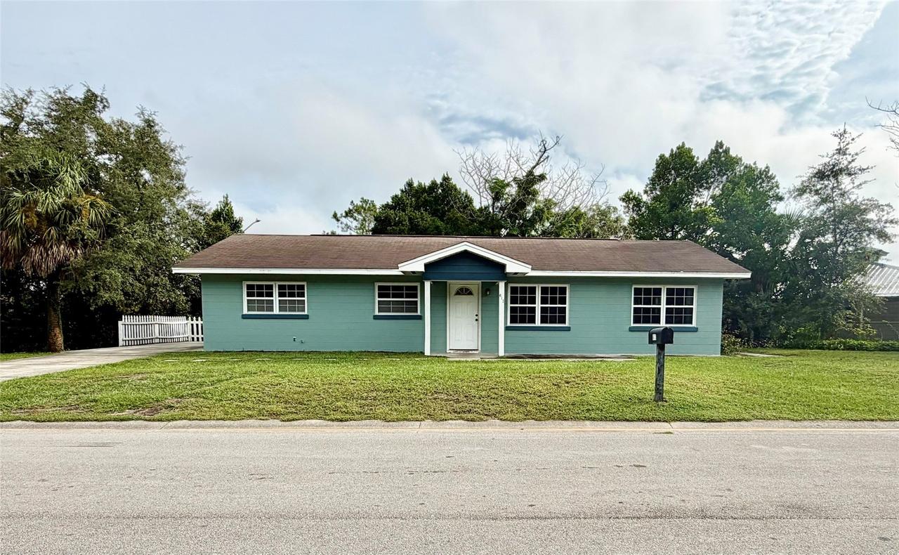 613 Palm Ave., Lake Wales, FL 33853