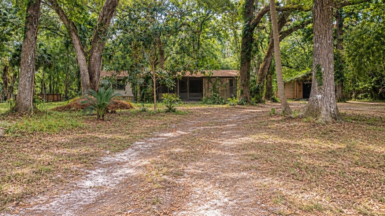 7925 S Leslie Point, Floral City, FL 34436