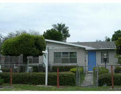 716 New Hope St 1 And 2 St., Auburndale, FL 33823