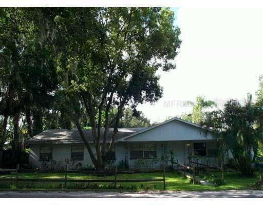 2027 Voltaire St., Lakeland, FL 33801