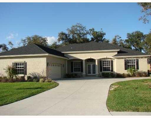 150 Shannon Oaks Dr., Lakeland, FL 33813