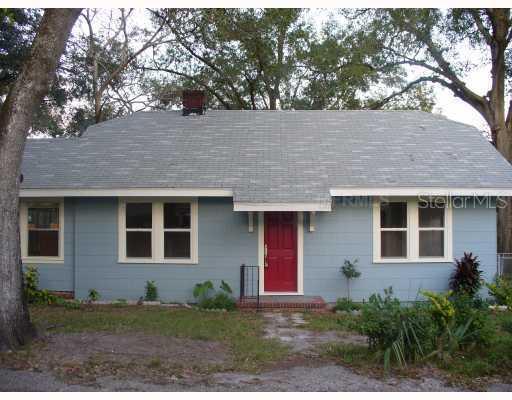 932 Oakhill St., Lakeland, FL 33815